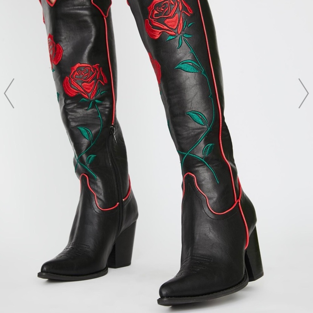 Black leather cowboy boots *NEVER WORN*